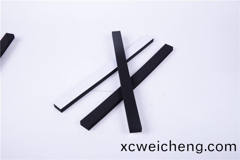 CR減(jian)震保溫(wen)條(tiao)